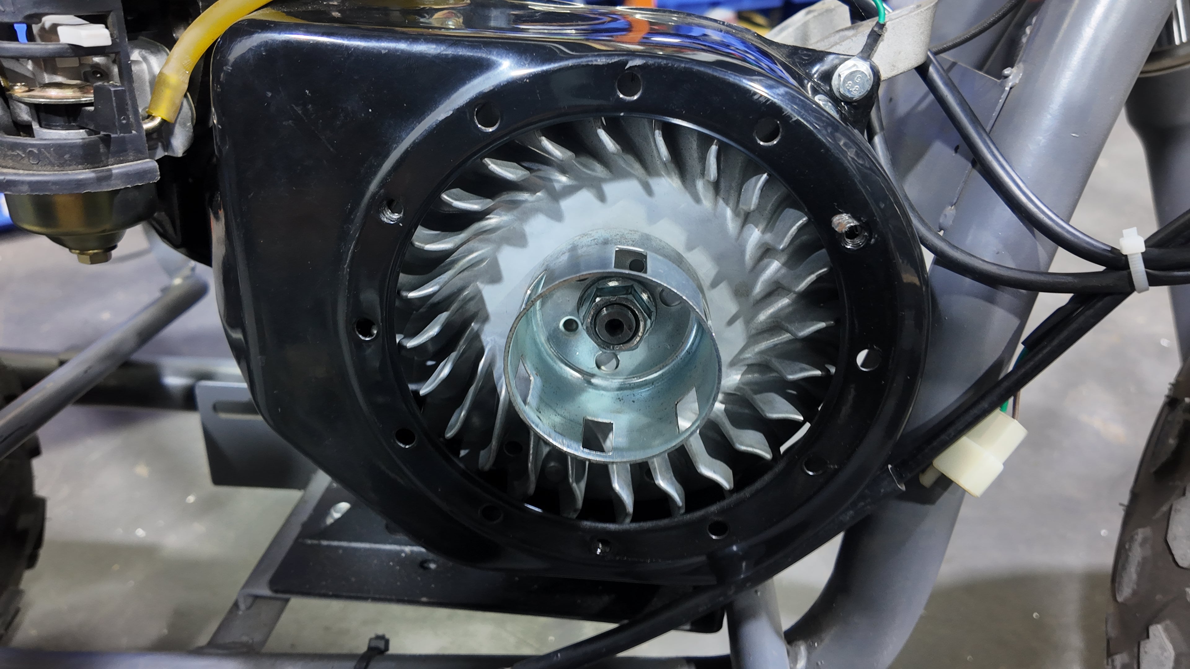 Upgrade Pull Start Recoil Starter Assembly fit for Predator 212cc 196cc Engines for Coleman CT200U Minibikes, Go Karts