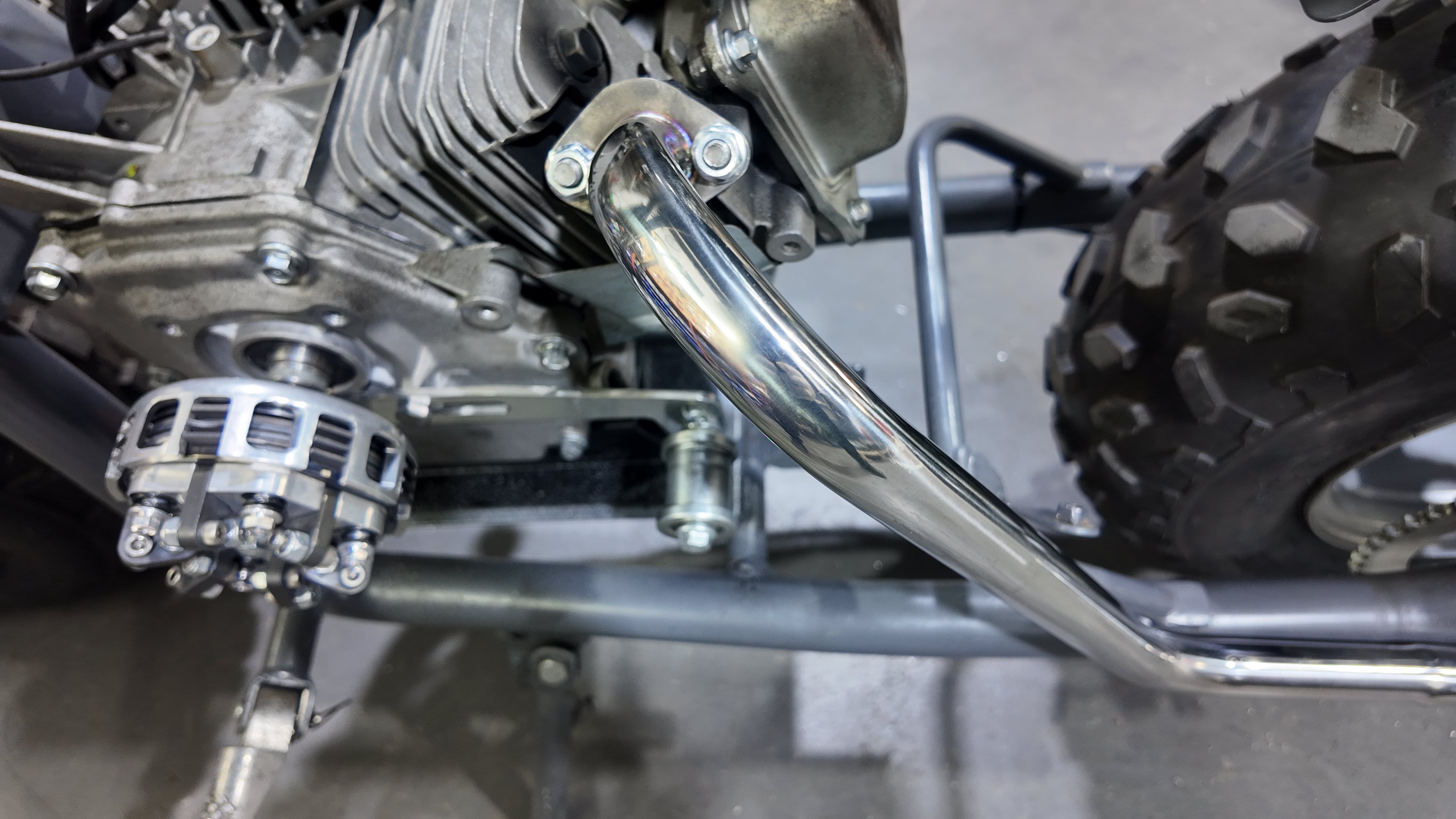 Exhaust Pipe with Muffler Fit for Predator 212cc 196cc  Honda GX200/GX160 Coleman CT200U-EX for Baja MB165, MB200